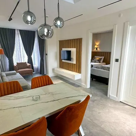 Lägenhetshotell Happy 3*