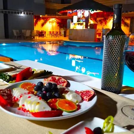 Lägenhetshotell Happy 3*