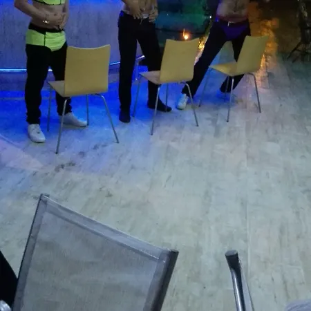 Lägenhetshotell Happy 3*