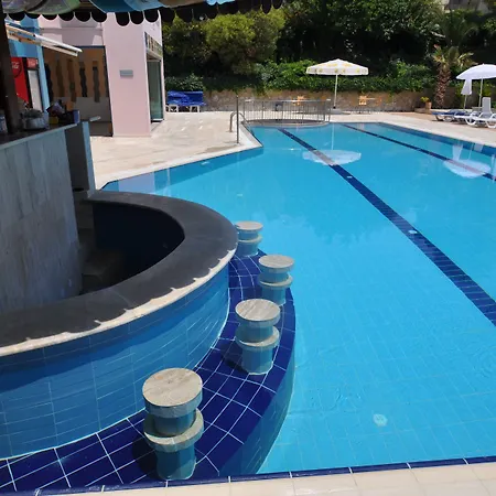 Lägenhetshotell Happy Kusadası