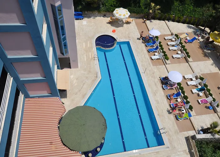 Happy 4* Kusadası