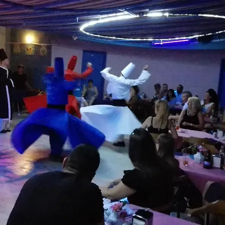 Apartahotel Happy 3*