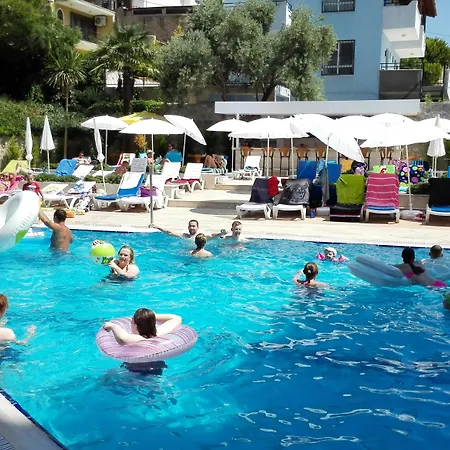Happy Aparthotel