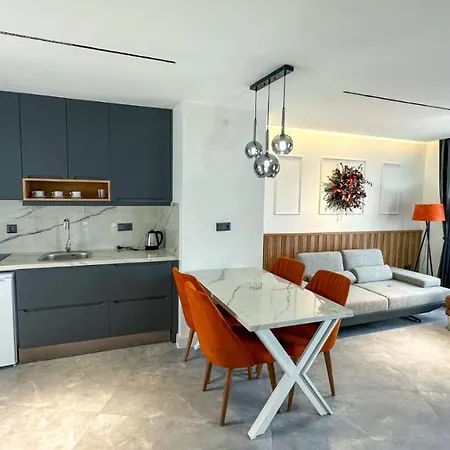Aparthotel Happy 3*