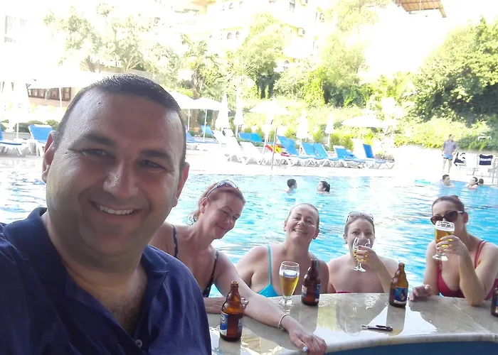 Happy Apart Otel Kuşadası