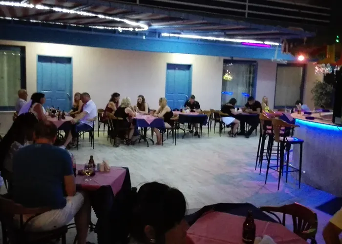 Happy Apart Otel Kuşadası