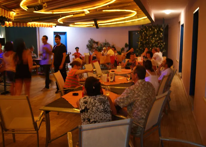 Happy Apart Otel Kuşadası