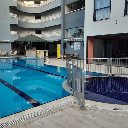 Happy 4* Kusadası
