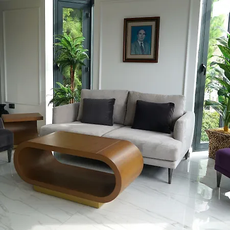 Aparthotel Happy 4*