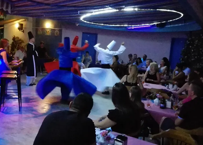 Апарт-отель Happy 3*